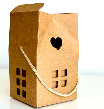Embalagem kraft em forma de casa presente padrinhos