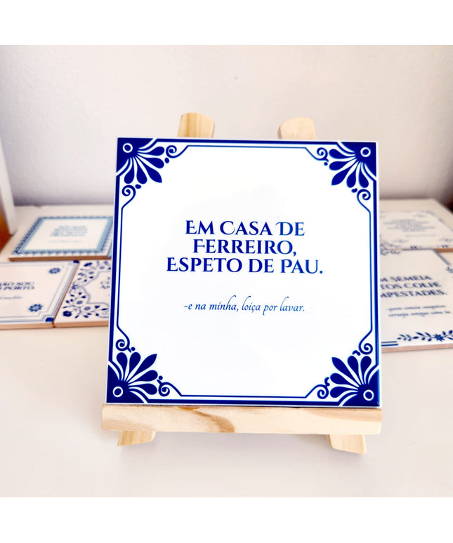 Azulejo português personalizado com frase sarcástica