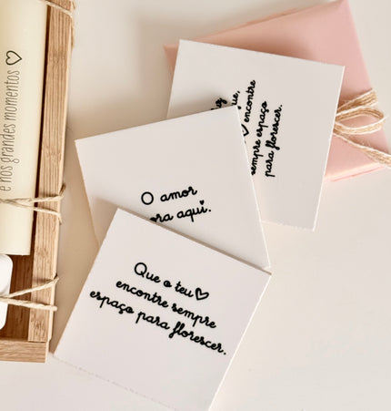 Conjunto com velas e elemento personalizado